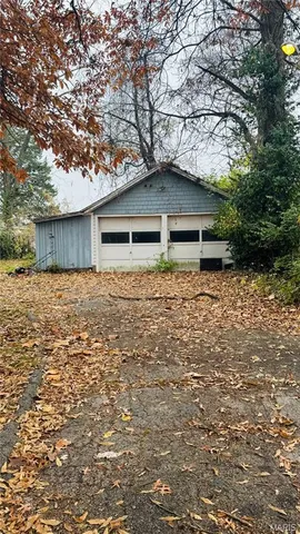$130,000 | 2647 Carson Road, St. Louis, MO 63114