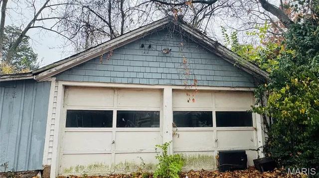 $130,000 | 2647 Carson Road, St. Louis, MO 63114