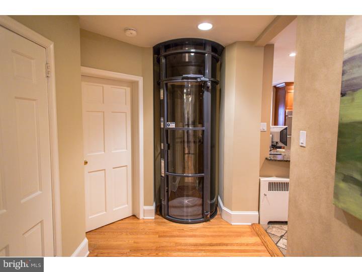 823 Summit Road Penn Valley, PA 19072 - Photo 22 of 24 Hallway