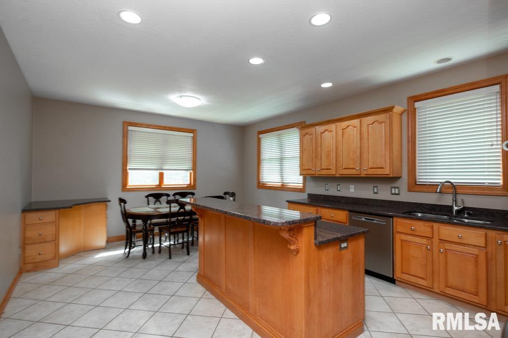 6918 West Saddlebrook Drive Mapleton, IL 61547 - Photo 6 of 71