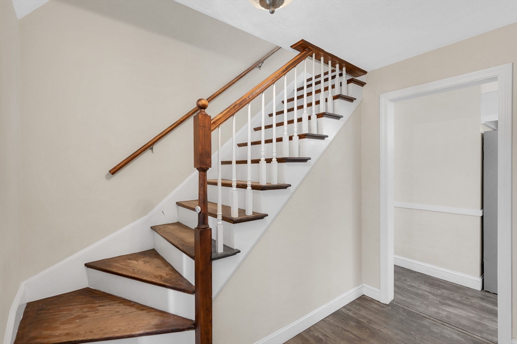 106 Grove Street Reading, MA 01867 - Photo 11 of 37