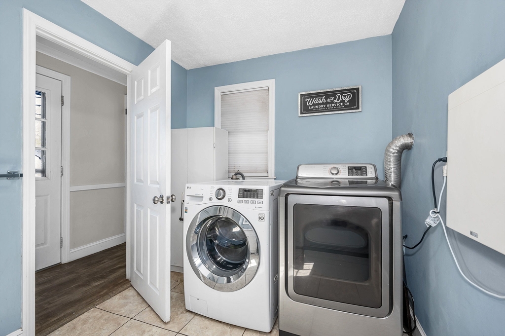 106 Grove Street Reading, MA 01867 - Photo 13 of 37