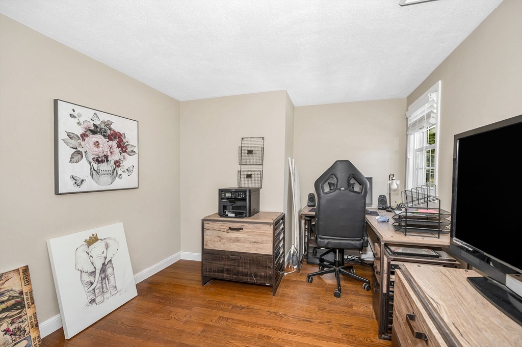 106 Grove Street Reading, MA 01867 - Photo 19 of 37