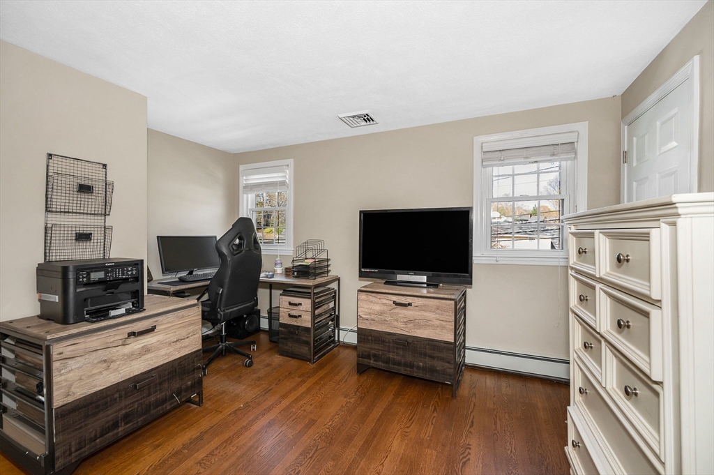 106 Grove Street Reading, MA 01867 - Photo 21 of 37