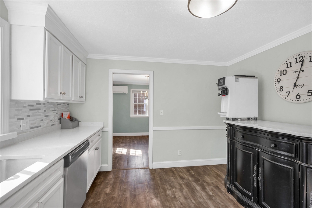 106 Grove Street Reading, MA 01867 - Photo 10 of 37