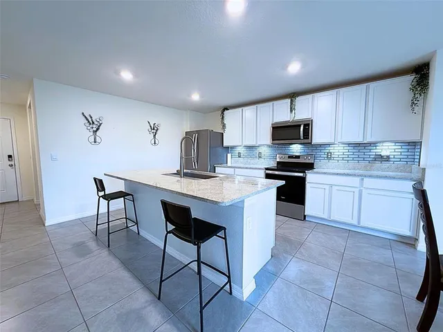 $2,850 | 1206 Tahitian Sunrise Drive, Plant City, FL 33565