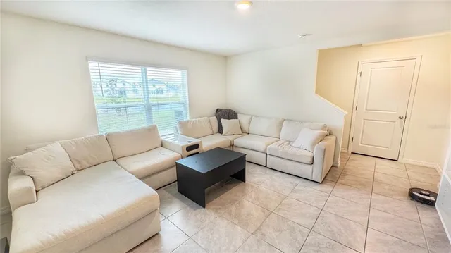 $2,850 | 1206 Tahitian Sunrise Drive, Plant City, FL 33565