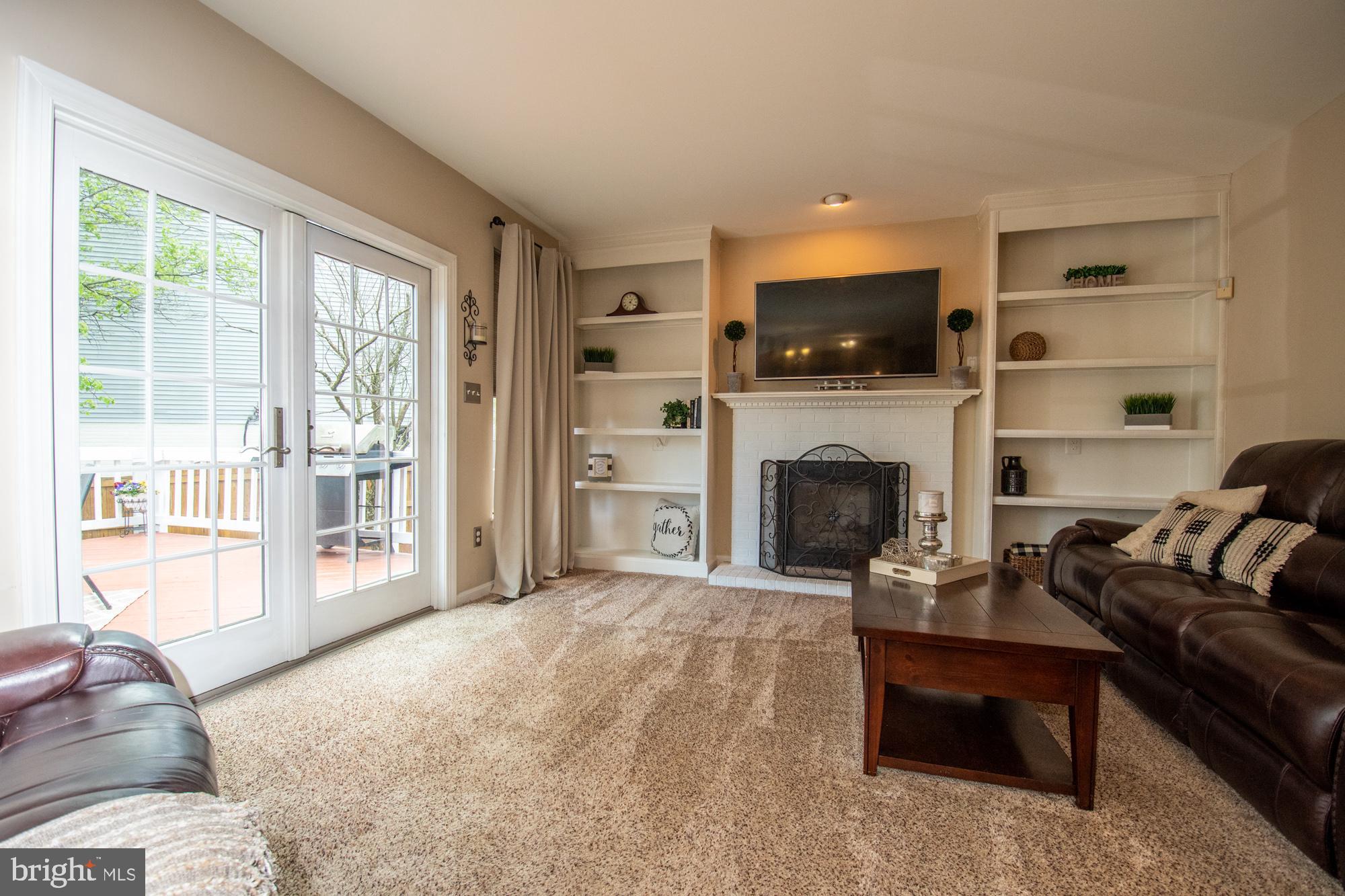 21248 Mirror Ridge Place Sterling, VA 20164 - Photo 23 of 61 Family Room