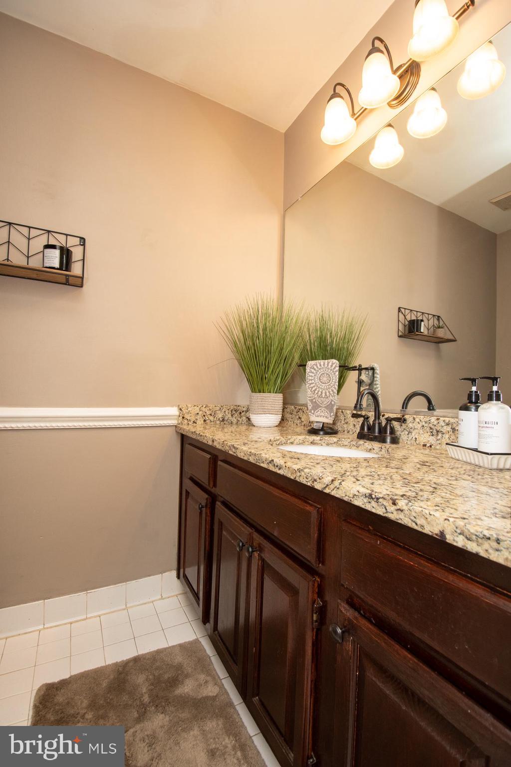 21248 Mirror Ridge Place Sterling, VA 20164 - Photo 27 of 61 Main Level Half Bath