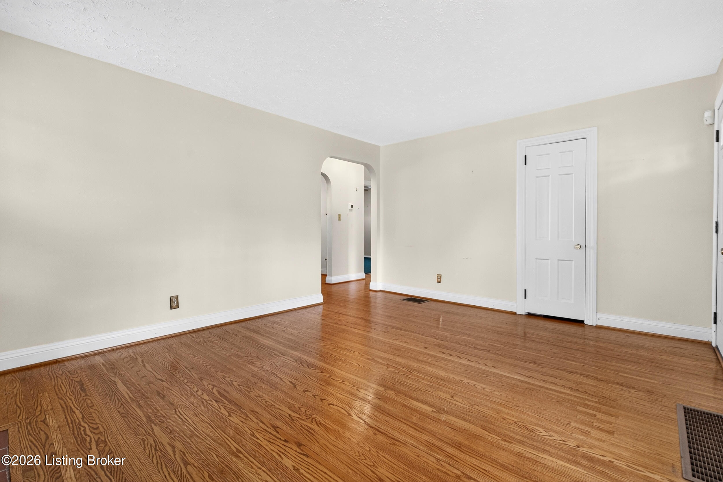 4021 Springhill Road Louisville, KY 40207 - Photo 6 of 56 4021 Springhill Rd-15