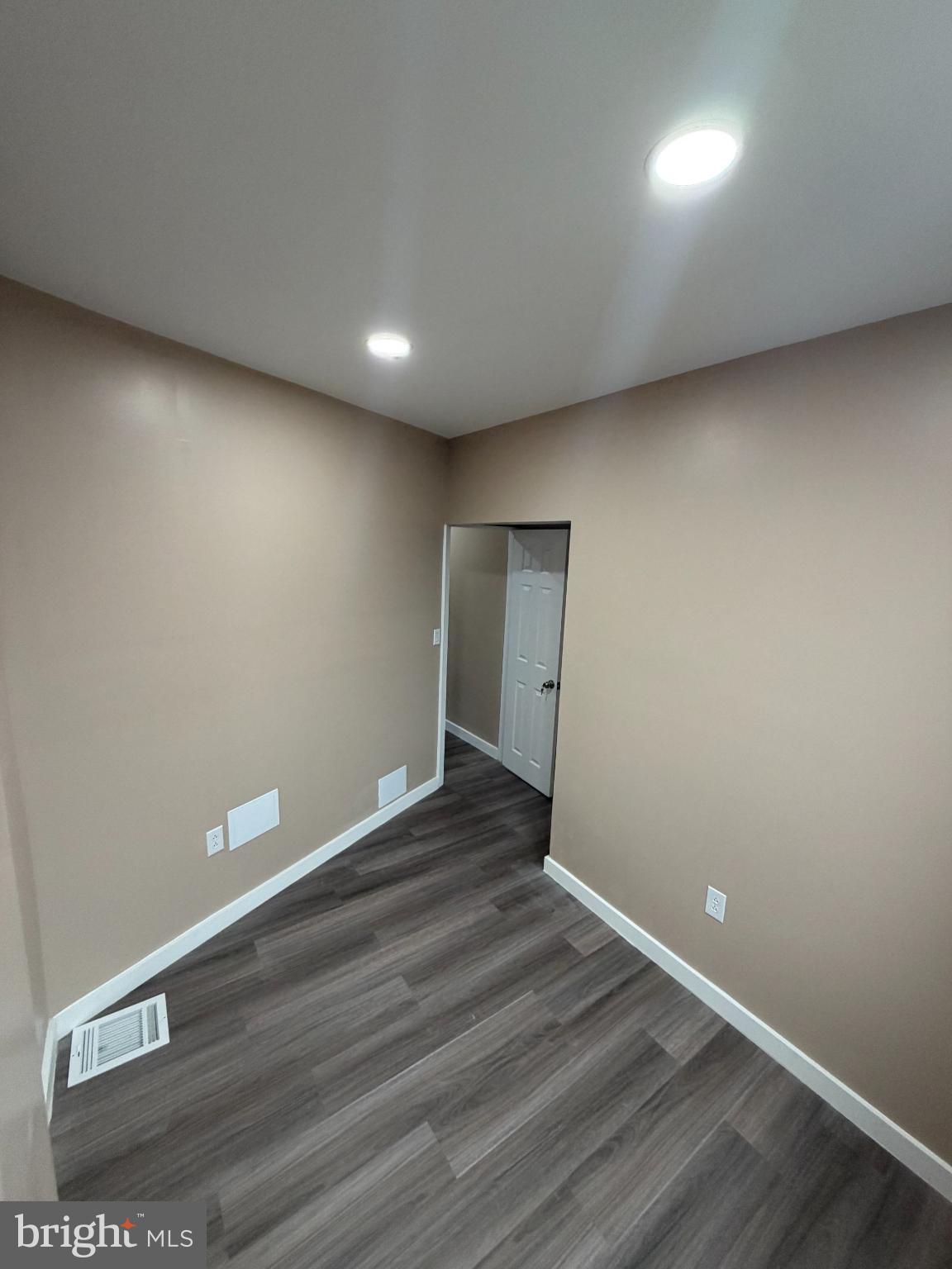 3019 D Street Philadelphia, PA 19134 - Photo 13 of 19 2nd bedroom