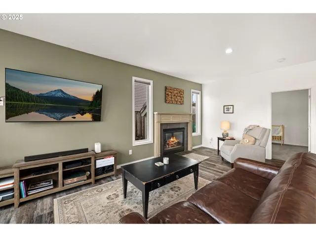 $674,900 | 12021 Southeast Summer Place, Clackamas, OR 97015