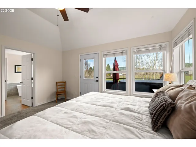 $674,900 | 12021 Southeast Summer Place, Clackamas, OR 97015