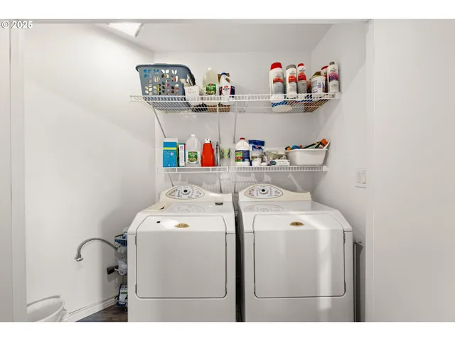 $674,900 | 12021 Southeast Summer Place, Clackamas, OR 97015