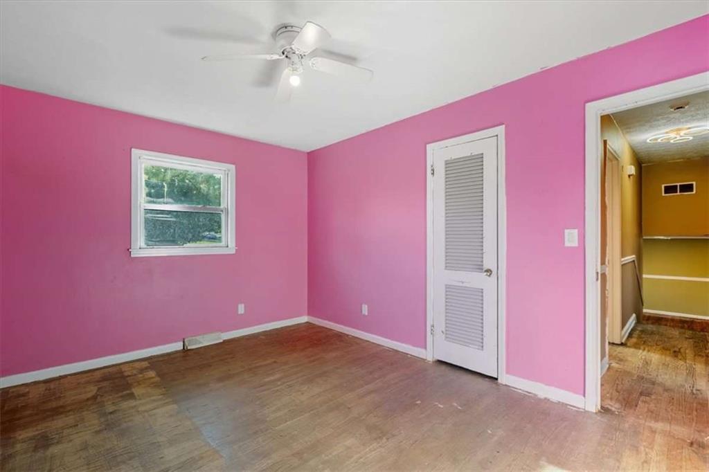 9 Atteiram Drive Rome, GA 30161 - Photo 20 of 29 a view of a livingroom with a workspace