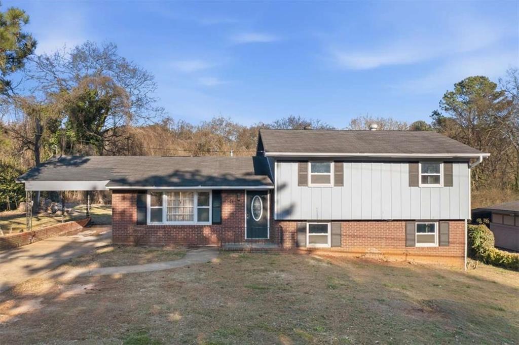 9 Atteiram Drive Rome, GA 30161 - Photo 2 of 29 front view of a house with a yard