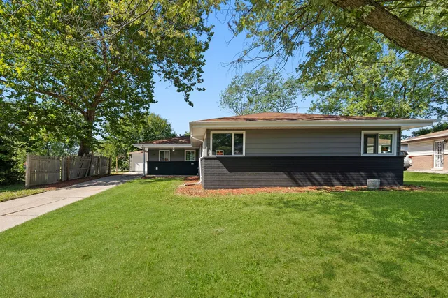 $220,000 | 338 Farragut Street, Park Forest, IL 60466