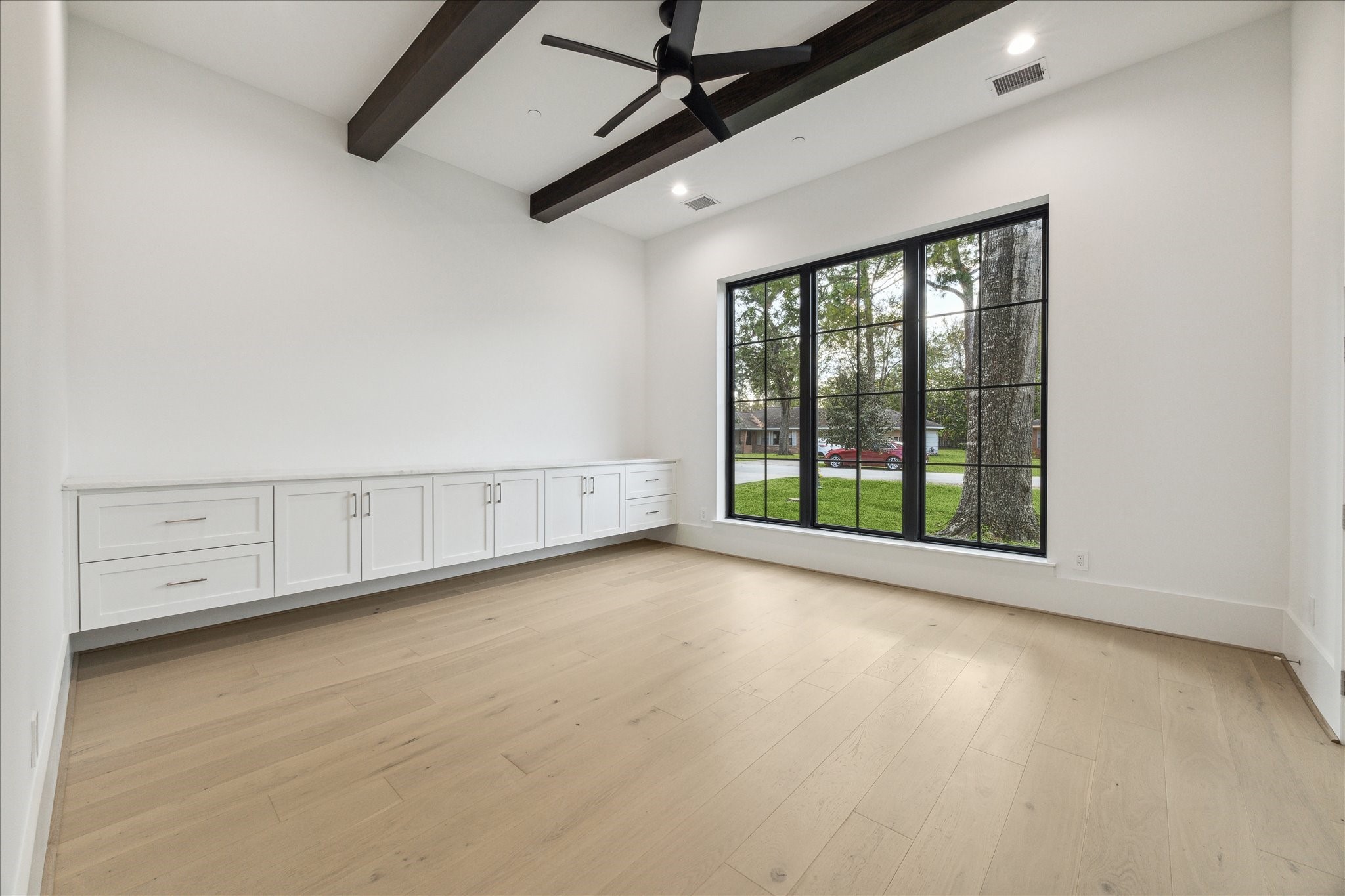 534 Lanecrest Lane Houston, TX 77024 - Photo 20 of 49 a view of an empty room with a window