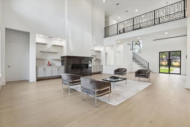 $3,650,000 | 534 Lanecrest Lane, Houston, TX 77024