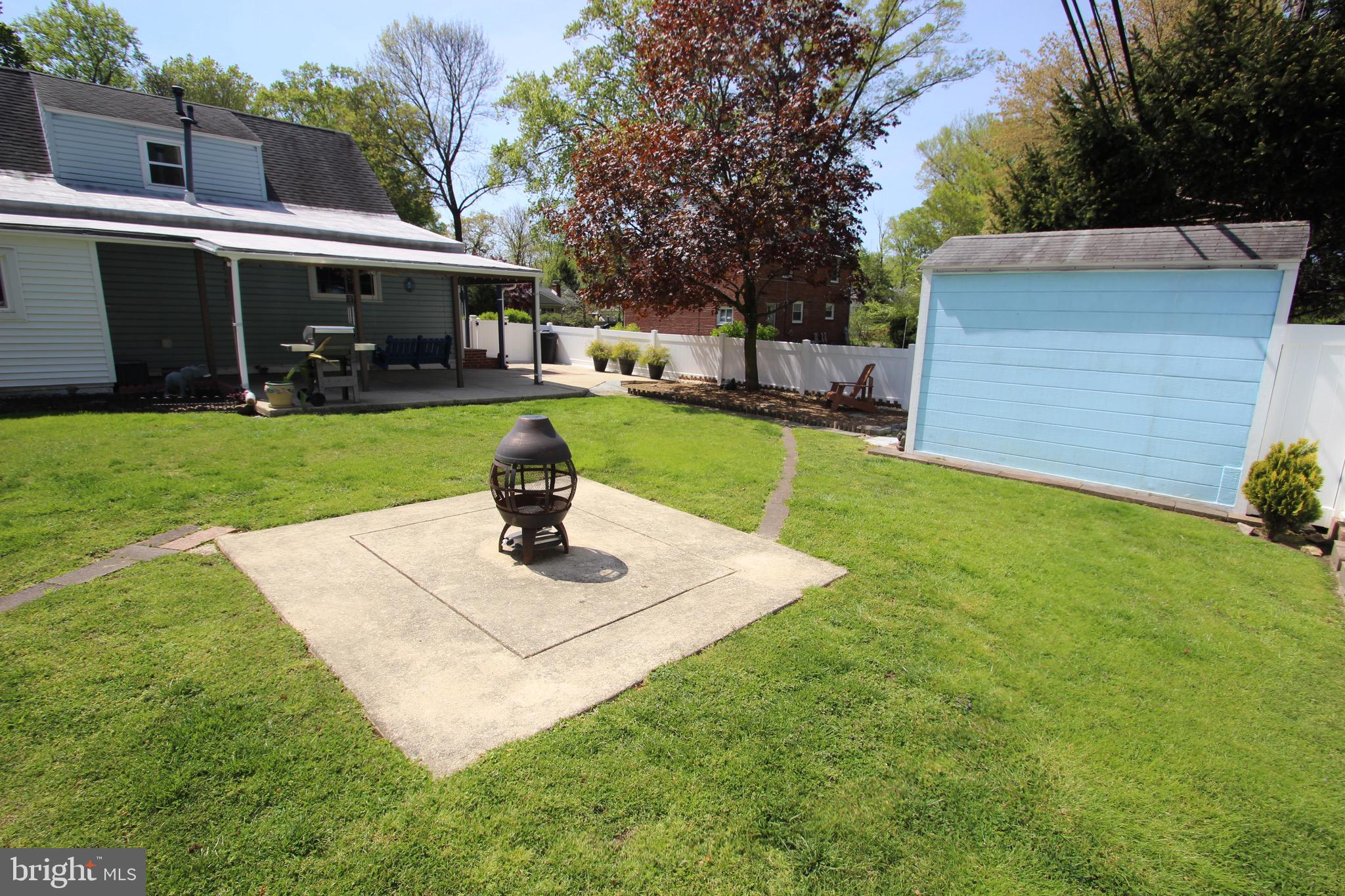 2327 Secane Road Secane, PA 19018 - Photo 12 of 39