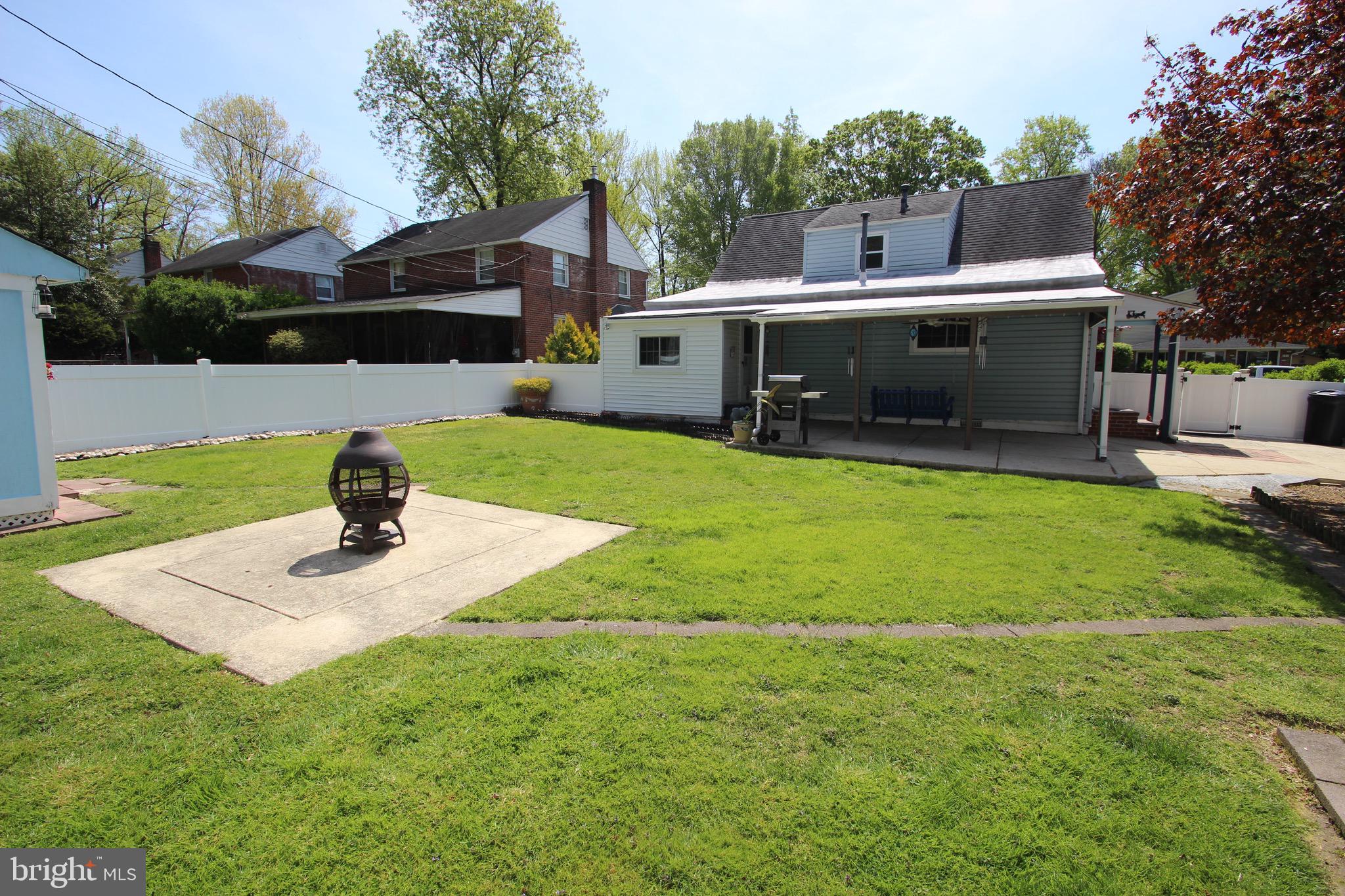2327 Secane Road Secane, PA 19018 - Photo 13 of 39