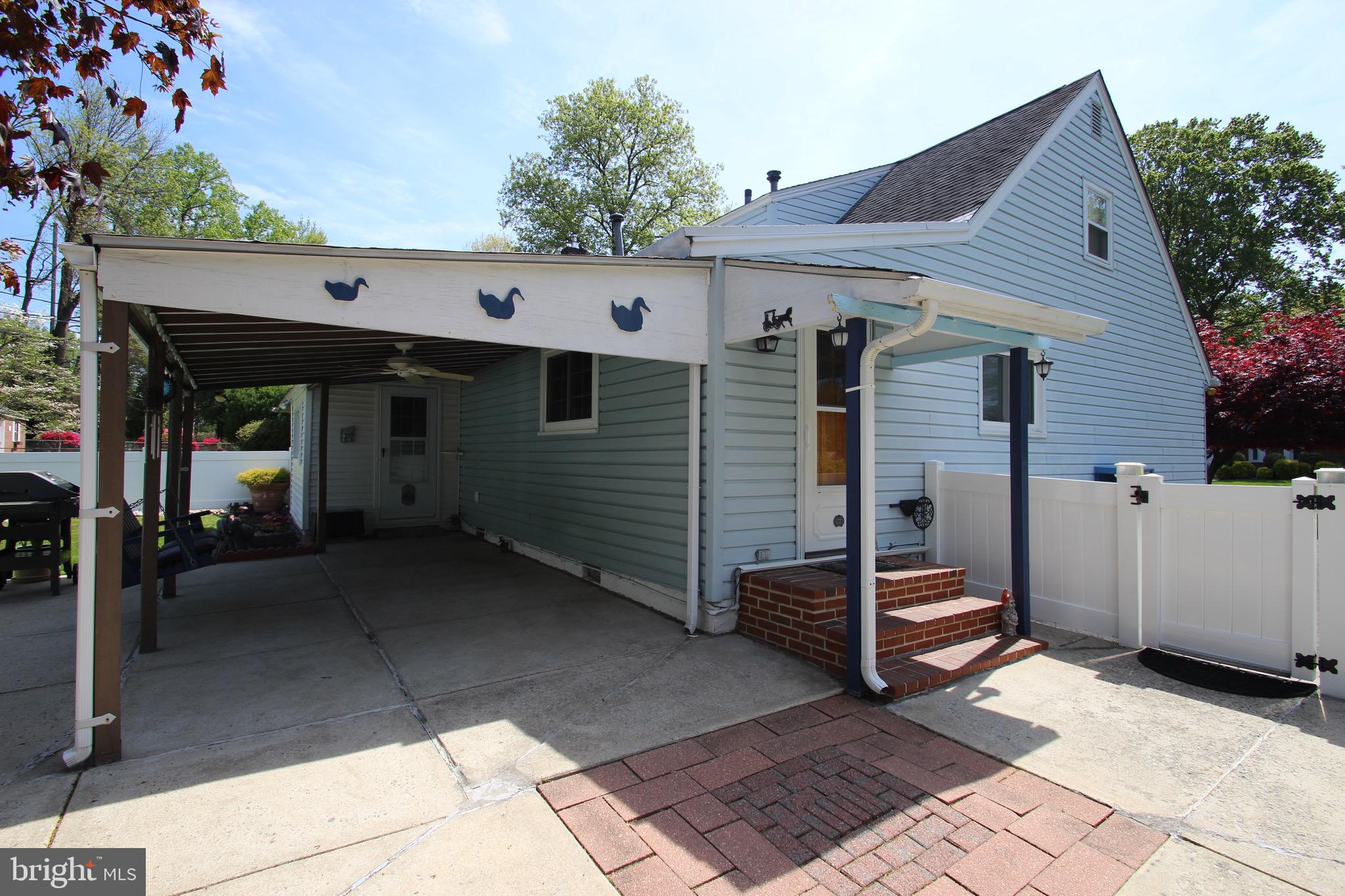 2327 Secane Road Secane, PA 19018 - Photo 19 of 39