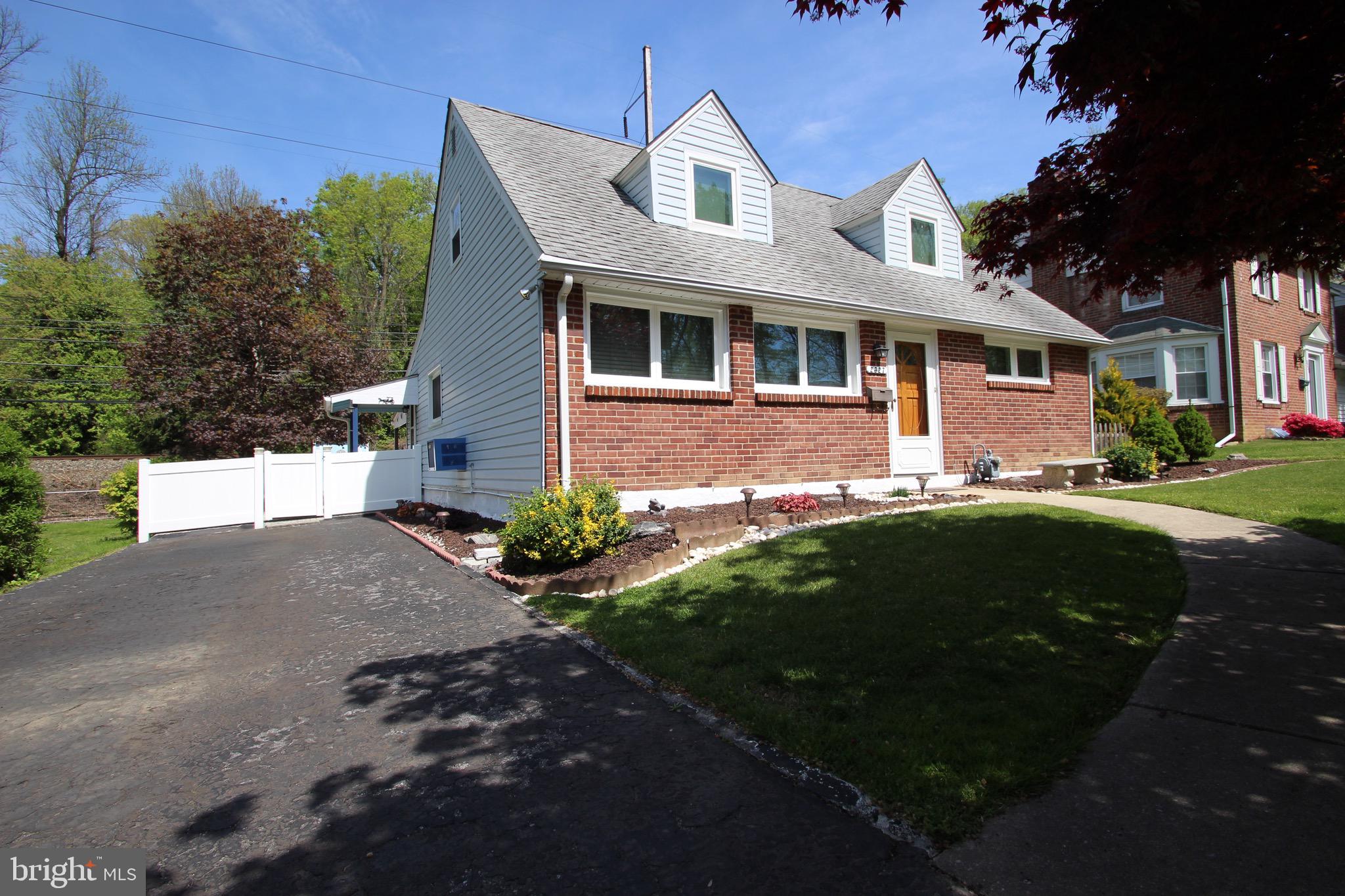 2327 Secane Road Secane, PA 19018 - Photo 3 of 39