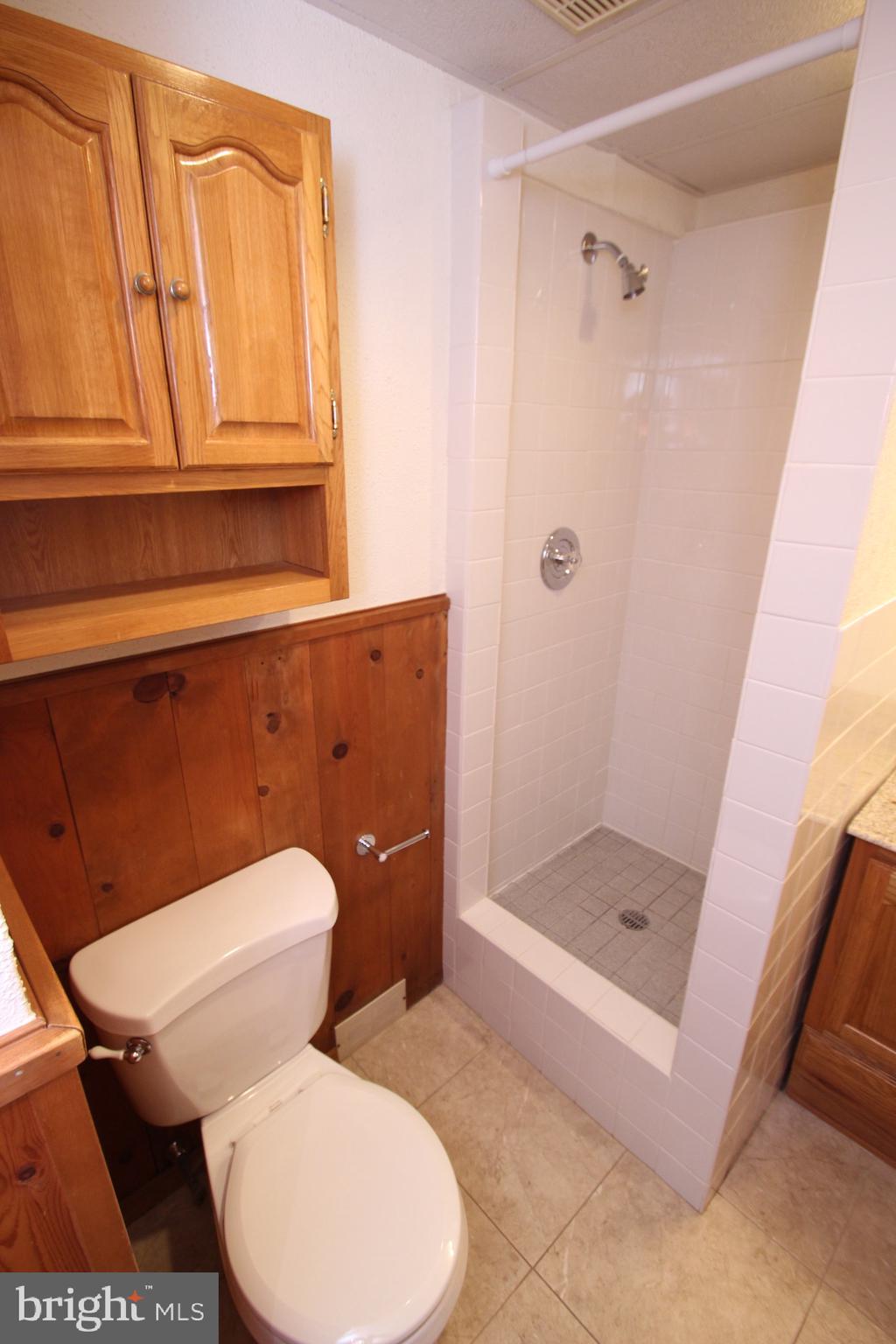 2327 Secane Road Secane, PA 19018 - Photo 29 of 39