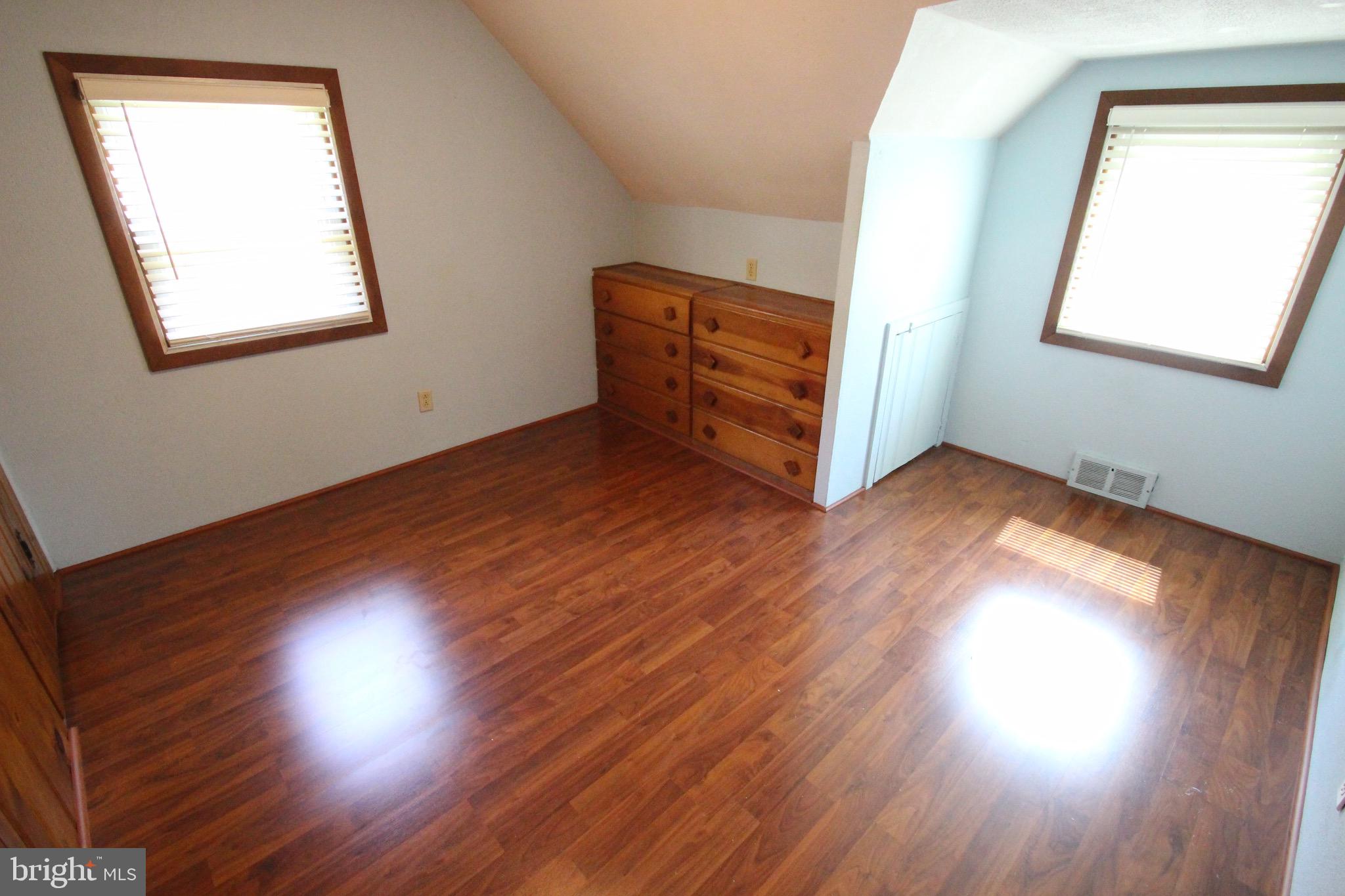 2327 Secane Road Secane, PA 19018 - Photo 36 of 39