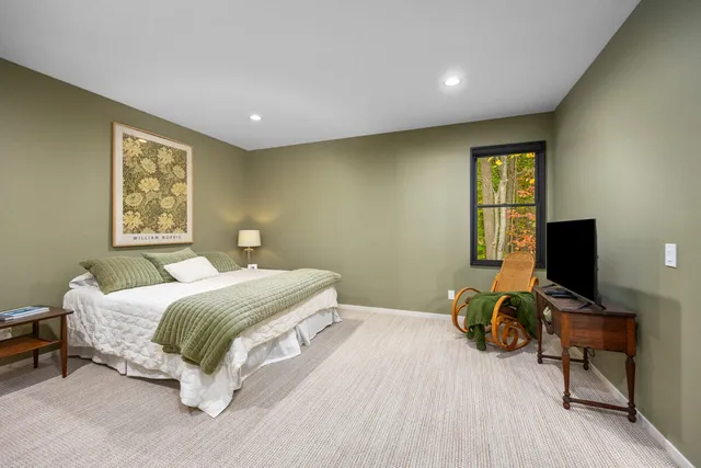 $1,060,000 | 3465 Palmer Drive, Saugatuck, MI 49453