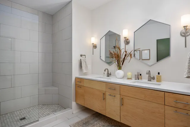 $1,060,000 | 3465 Palmer Drive, Saugatuck, MI 49453