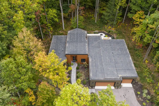 $1,060,000 | 3465 Palmer Drive, Saugatuck, MI 49453