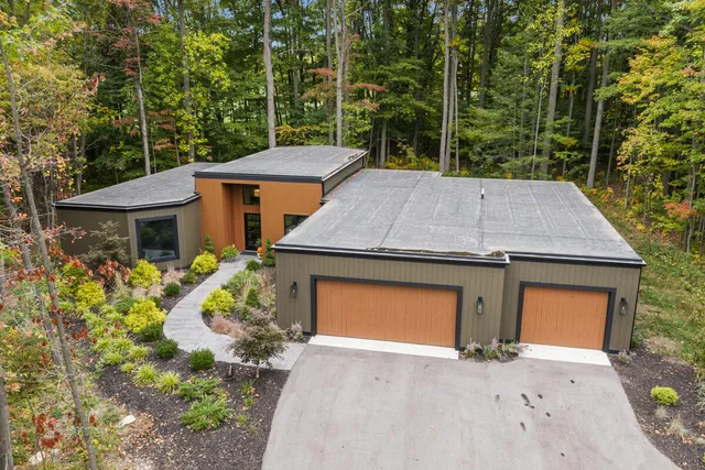 $1,060,000 | 3465 Palmer Drive, Saugatuck, MI 49453