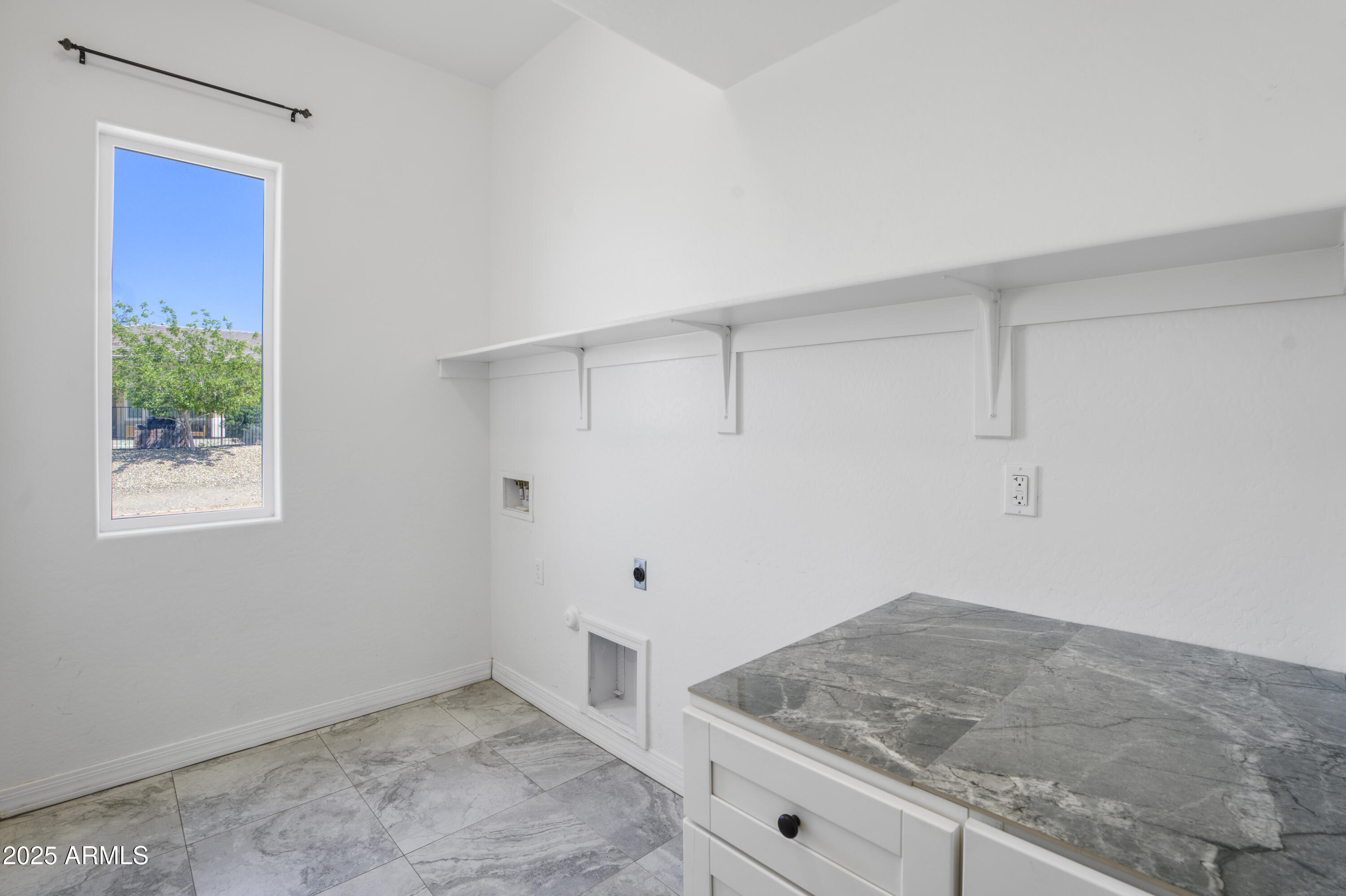 16209 West Skinner Road Surprise, AZ 85387 - Photo 25 of 65 DSC04407_12 (3)