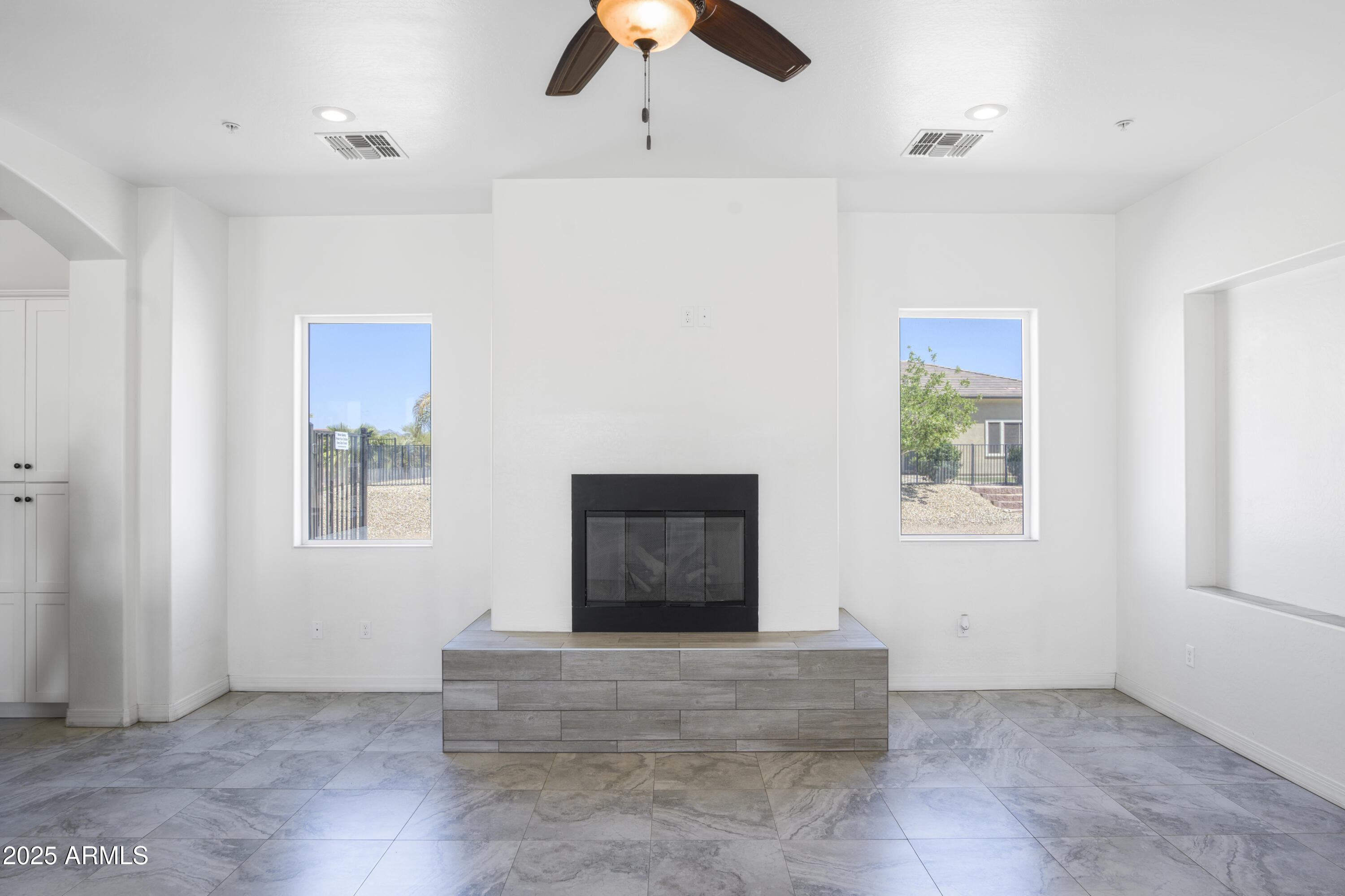 16209 West Skinner Road Surprise, AZ 85387 - Photo 6 of 65 DSC04392_7 (1)