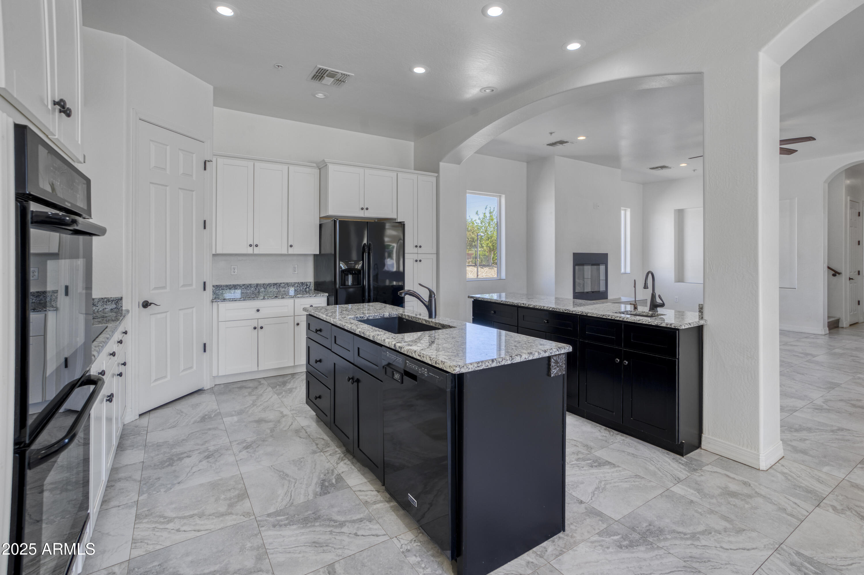 16209 West Skinner Road Surprise, AZ 85387 - Photo 9 of 65 DSC04459