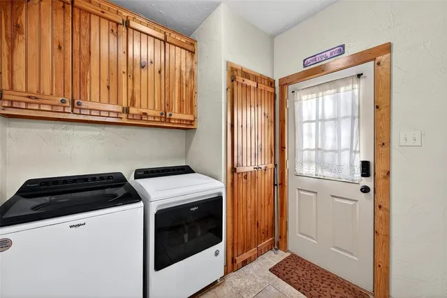 a view of an entryway