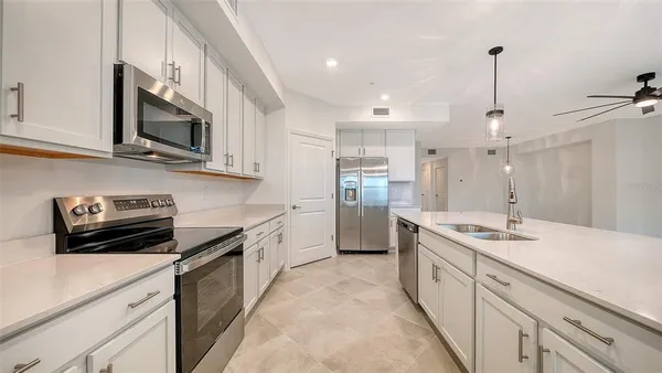 $3,250 | 5624 Summit Pointe Circle, Unit 104, Bradenton, FL 34210