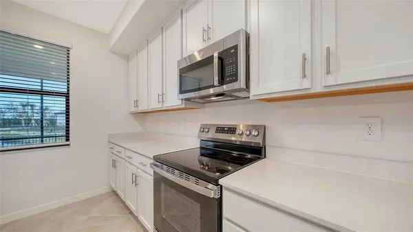 $3,250 | 5624 Summit Pointe Circle, Unit 104, Bradenton, FL 34210