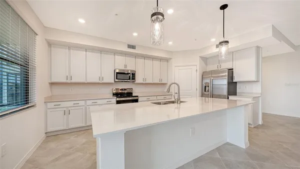 $3,250 | 5624 Summit Pointe Circle, Unit 104, Bradenton, FL 34210