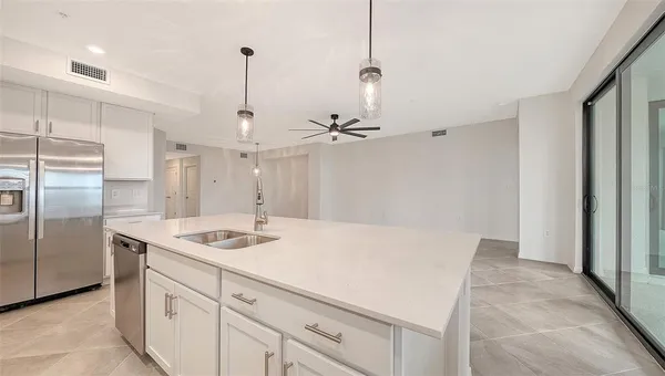 $3,250 | 5624 Summit Pointe Circle, Unit 104, Bradenton, FL 34210