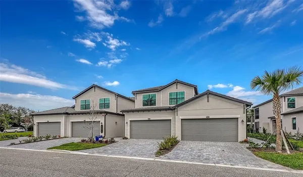 $3,250 | 5624 Summit Pointe Circle, Unit 104, Bradenton, FL 34210