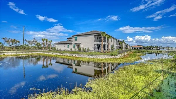 $3,250 | 5624 Summit Pointe Circle, Unit 104, Bradenton, FL 34210