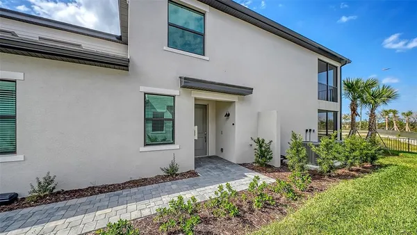$3,250 | 5624 Summit Pointe Circle, Unit 104, Bradenton, FL 34210