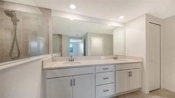 $3,250 | 5624 Summit Pointe Circle, Unit 104, Bradenton, FL 34210