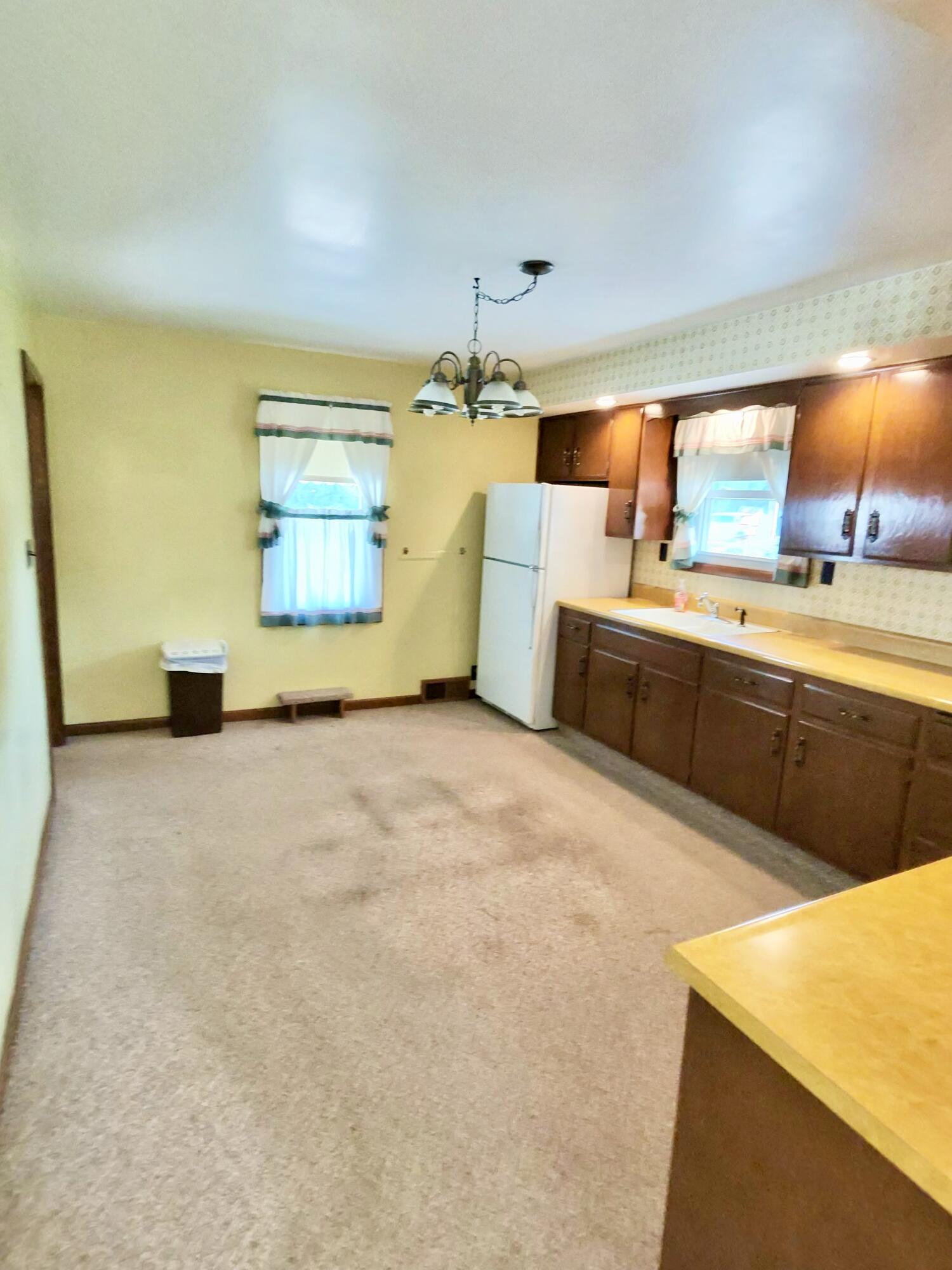 1905 North Rapids Road Manitowoc, WI 54220 - Photo 14 of 30 photo-4155_singular_display_fullPicture