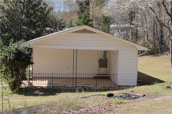 $179,000 | 235 Meadowlark Drive, Walhalla, SC 29691