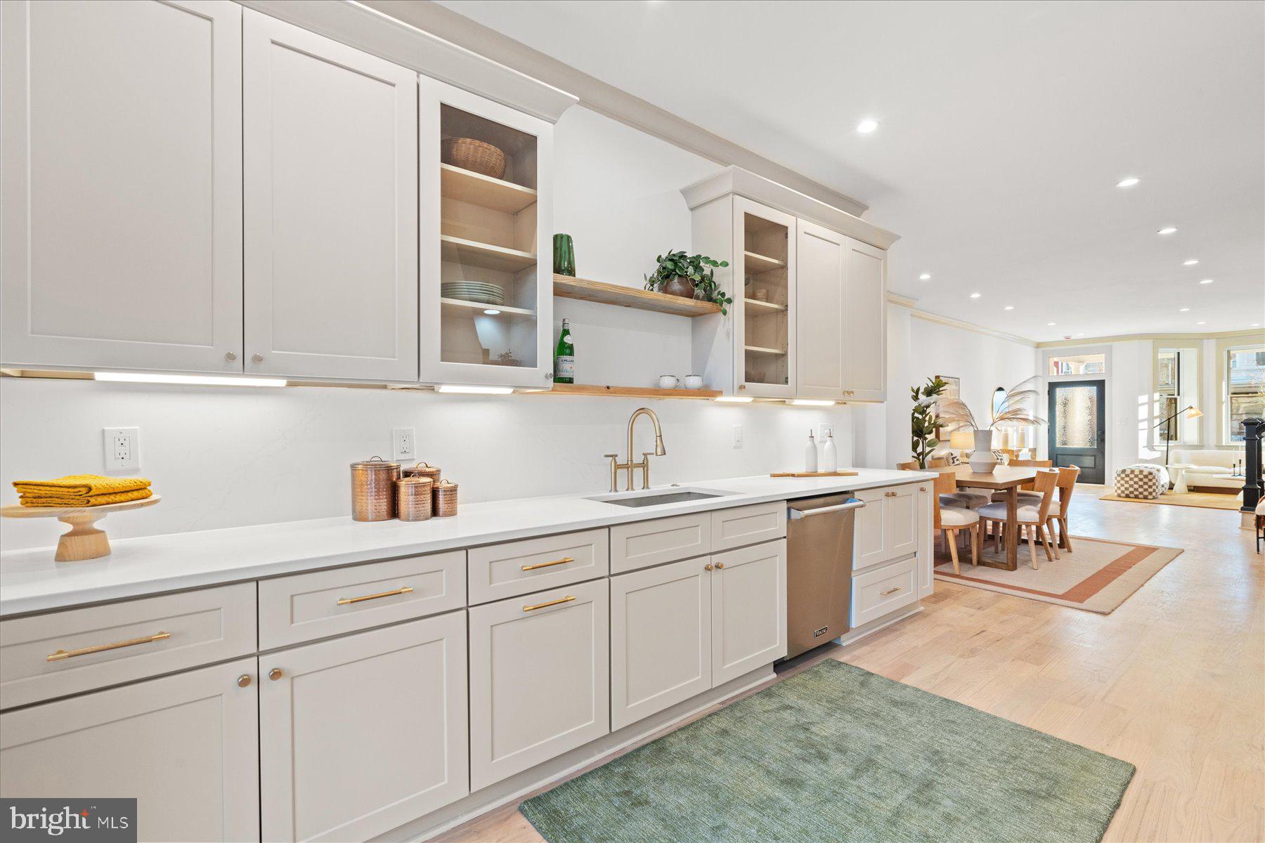 131 Randolph Place Northwest Washington, DC 20001 - Photo 14 of 41 Custom touches throughout