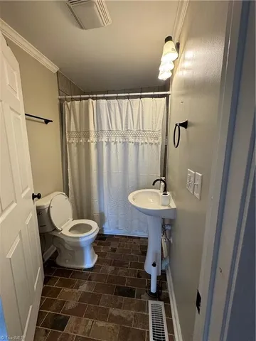 $186,000 | 204 Nelson Street, Pilot Mountain, NC 27041