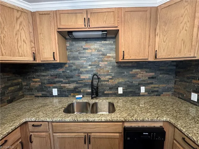 $186,000 | 204 Nelson Street, Pilot Mountain, NC 27041